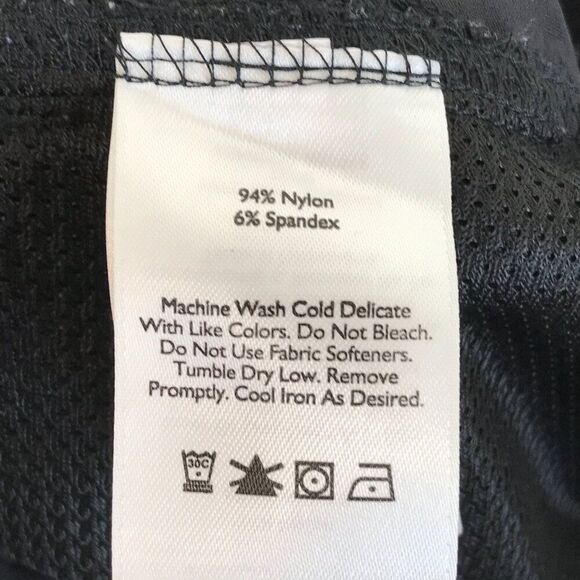 Eddie Bauer Trail Short Women's Plus Size 14 Black Stretch Active Travel Outdoor - Picture 8 of 9